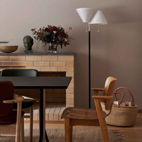 A810 Floor Lamp